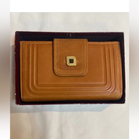 New Belle Brummel Clutch Wallet Style #88303 Genuine Leather With Design - Picture 7 of 10